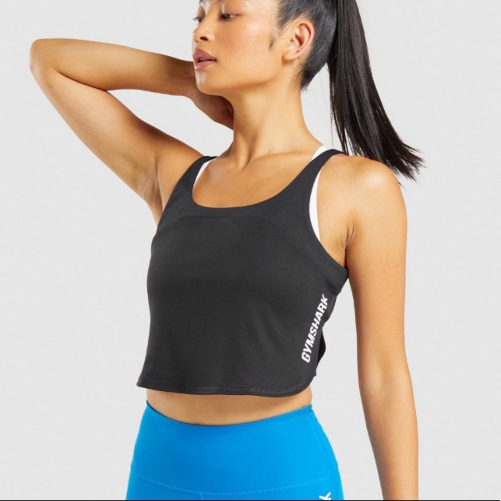 Gymshark pulse crop top- black